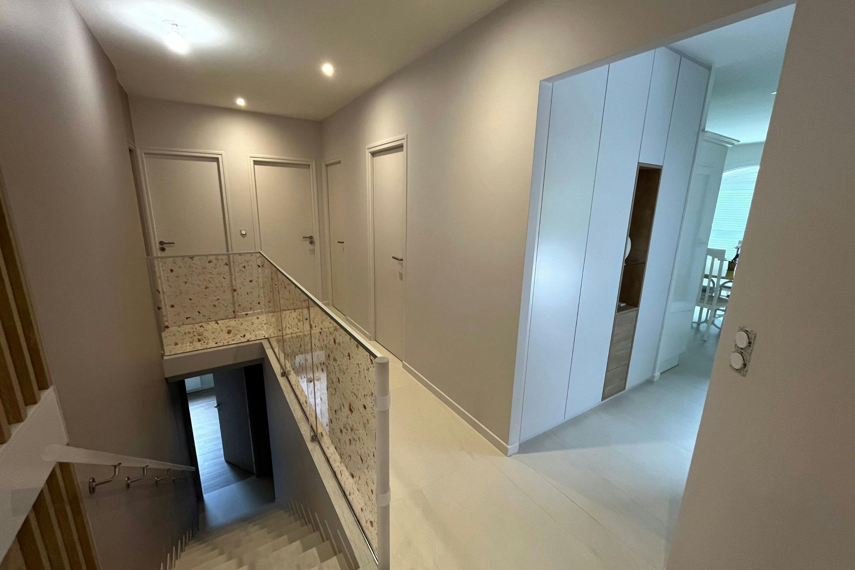 escalier et dégagement après travaux de rénovation
