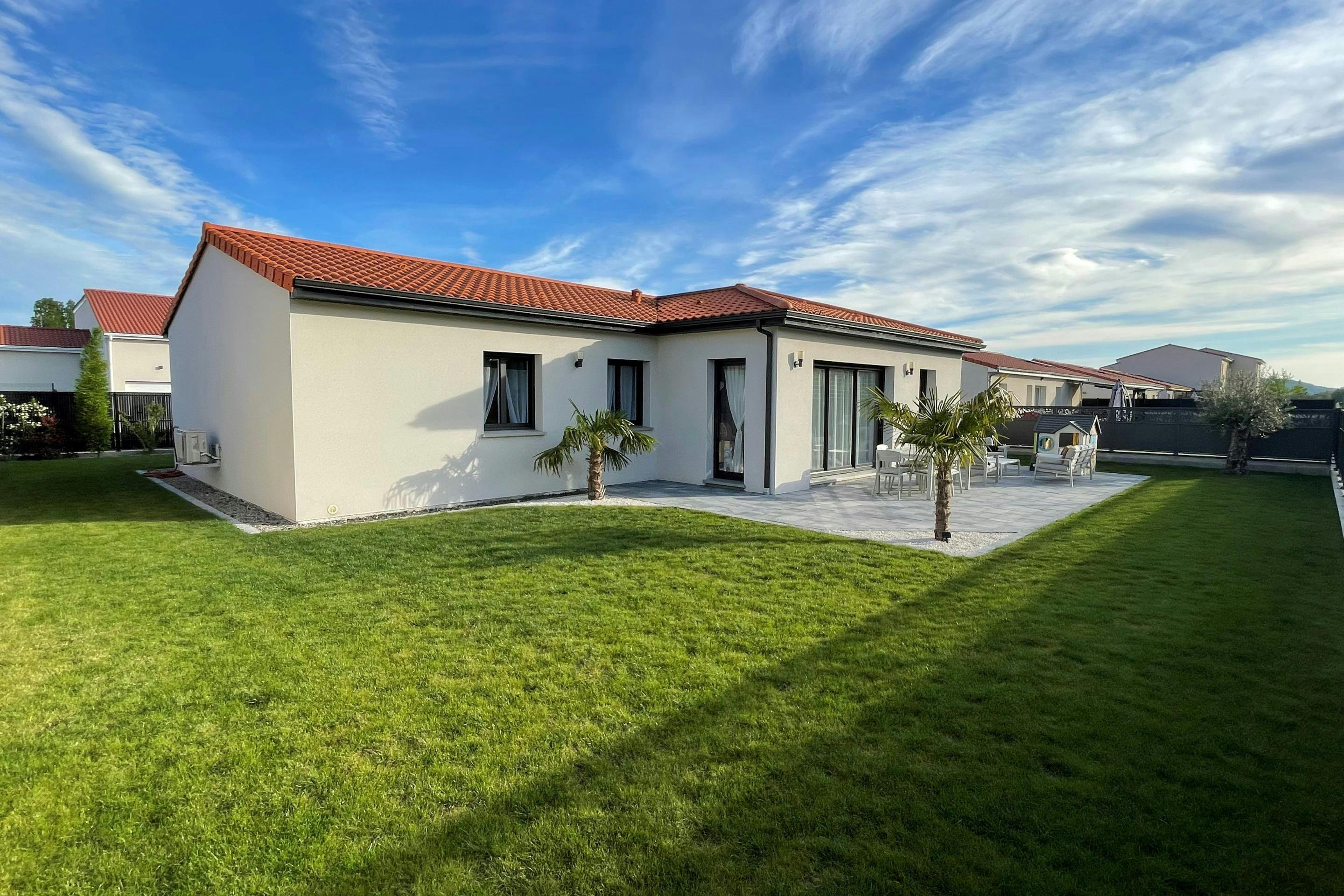 maison de plein pied avec terrasse réalisée par Maitrise et Concept