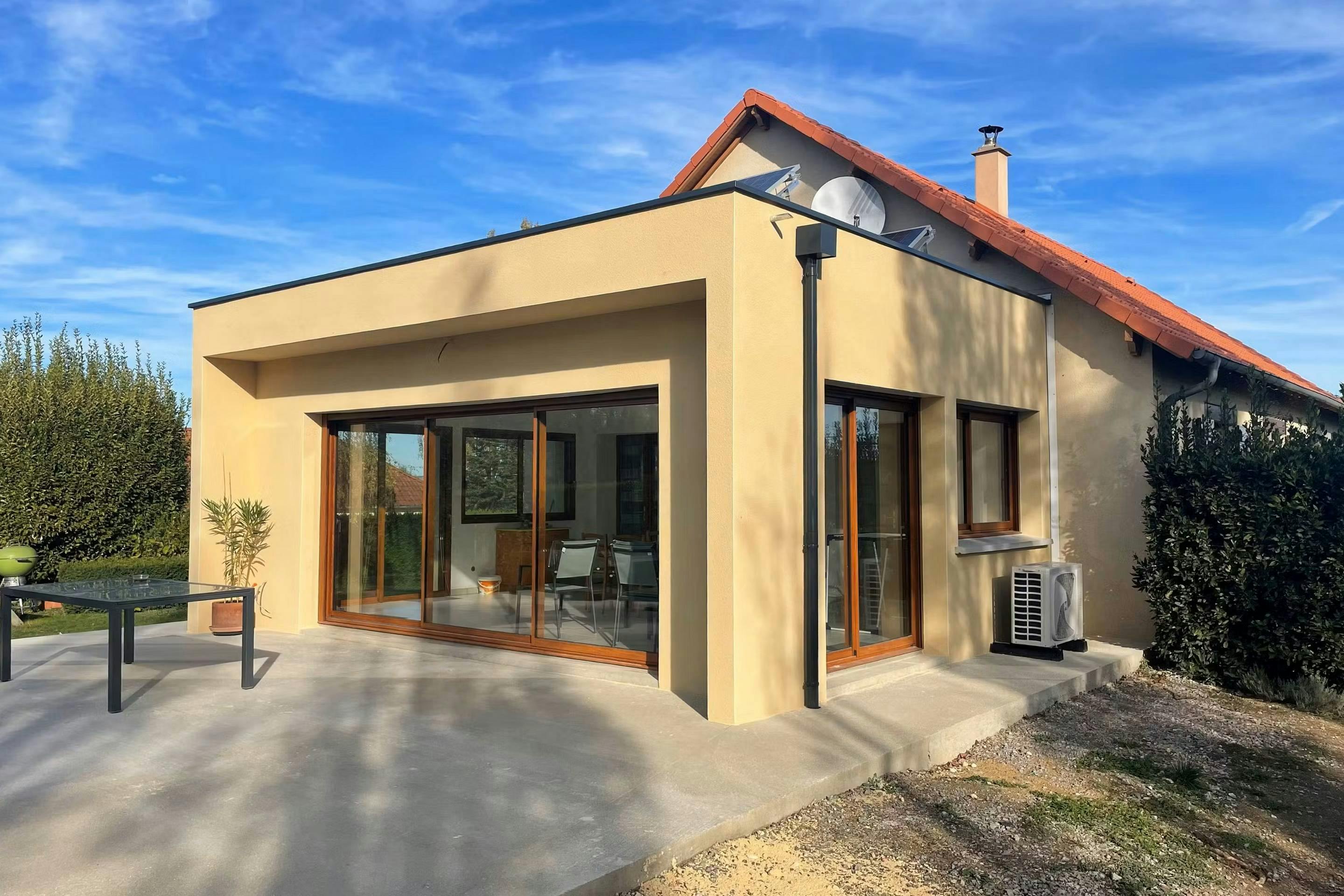 Agrandissement - extension à Domérat pièce de vie et terrasse