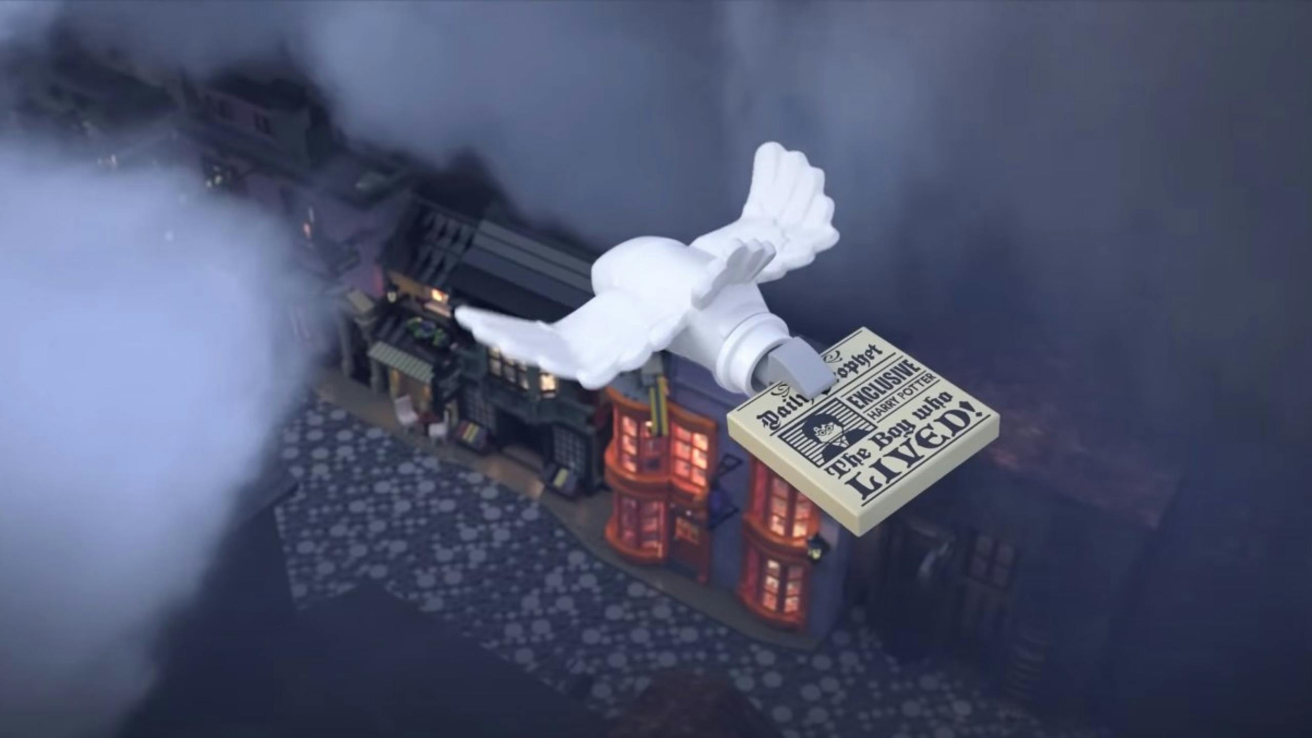 Extract of lego Hedwige flying with a newspaper