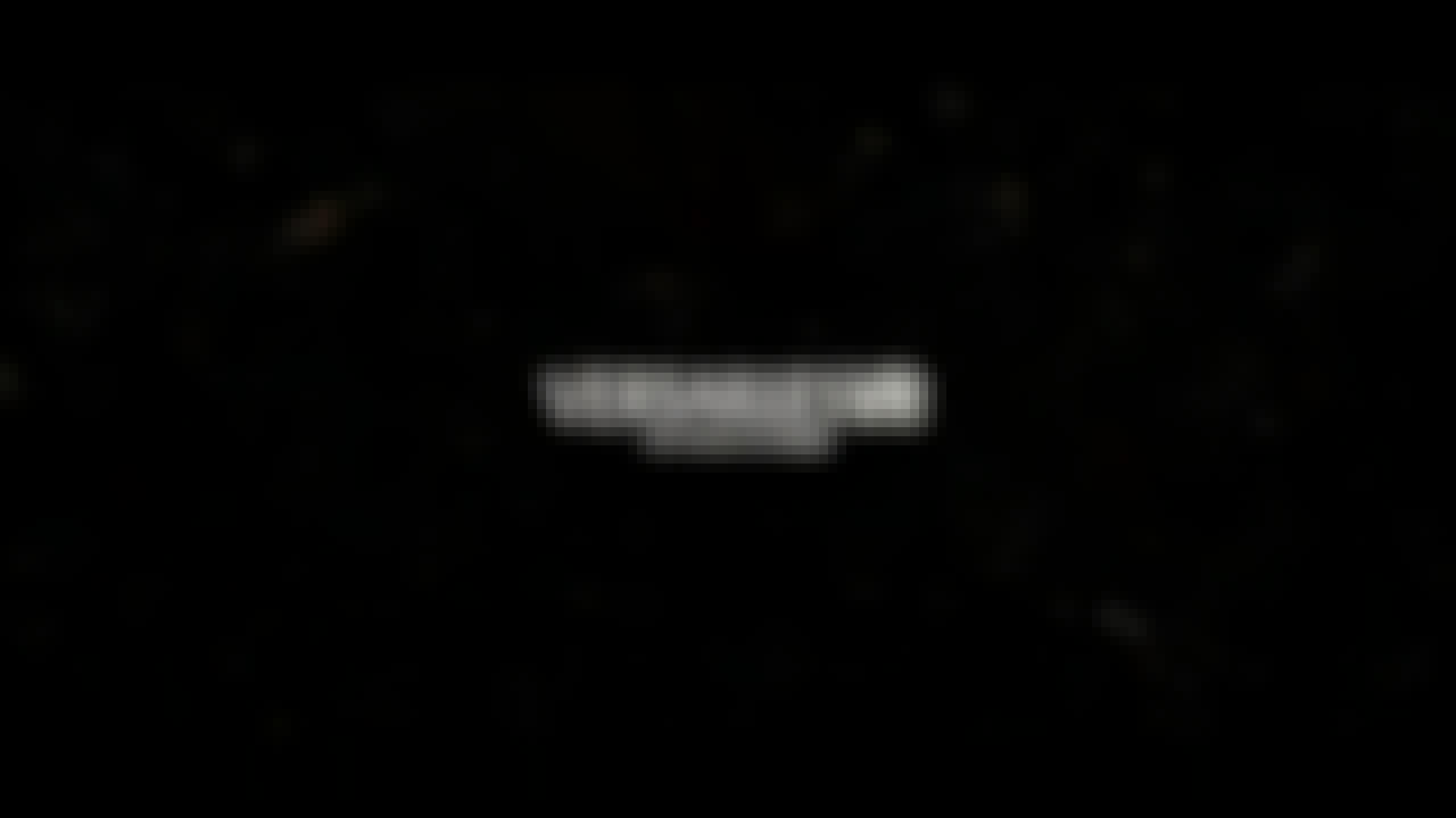Is written on a black screen "Versailles VR - The palace is yours"