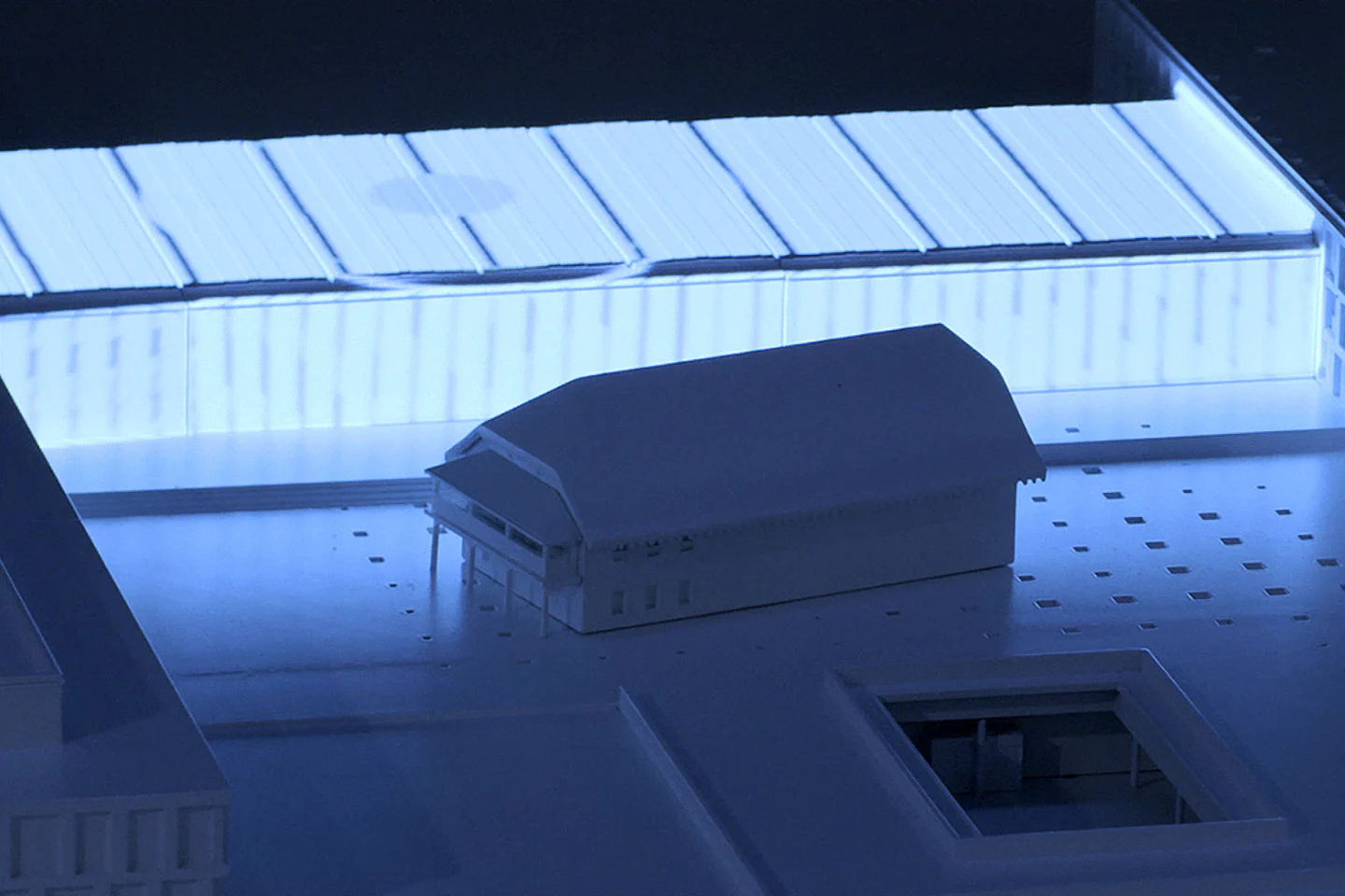 EHL installation model, illuminated