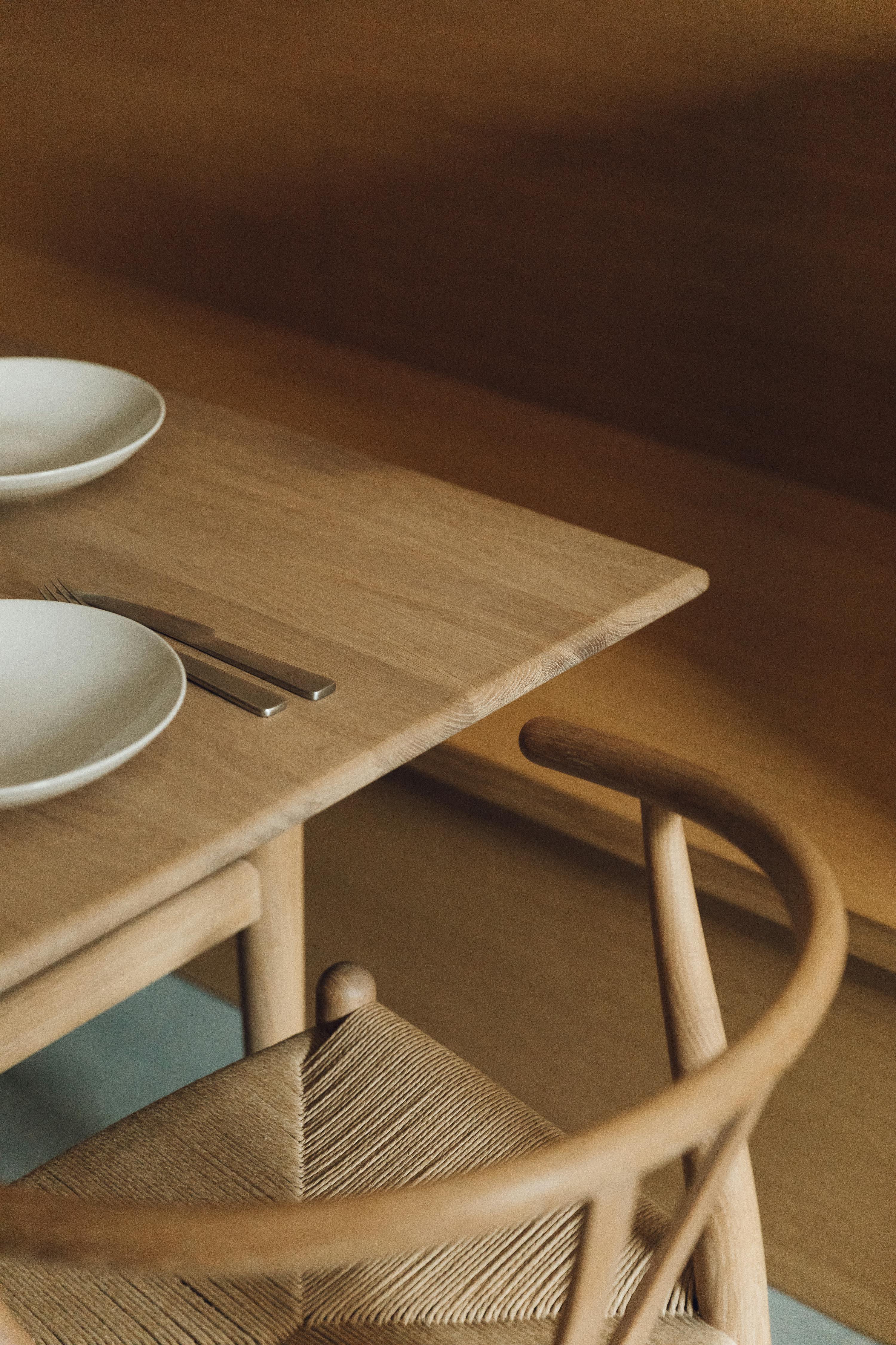 Contemporary wooden and stainless steel Ma-kon kitchen in Sheffield.
