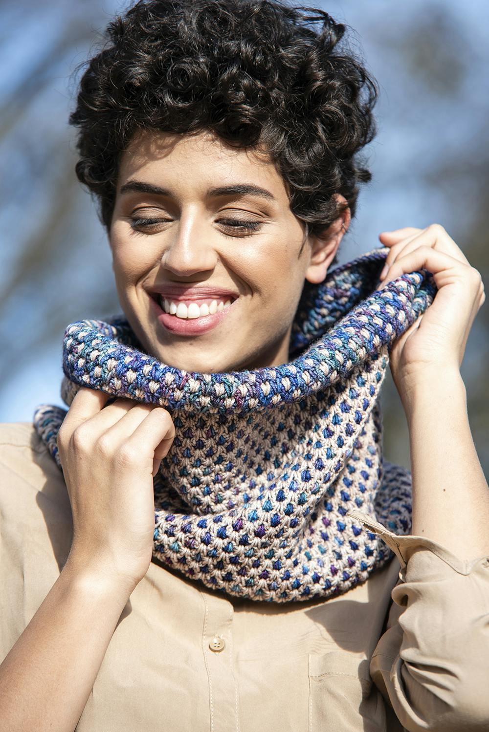 Dotty Cowl in Sock