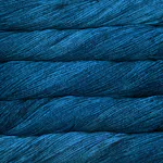 Picture of Malabrigo Arroyo Azul Profundo: A deeply rich and velvety navy blue yarn with subtle tonal highlights of sapphire.