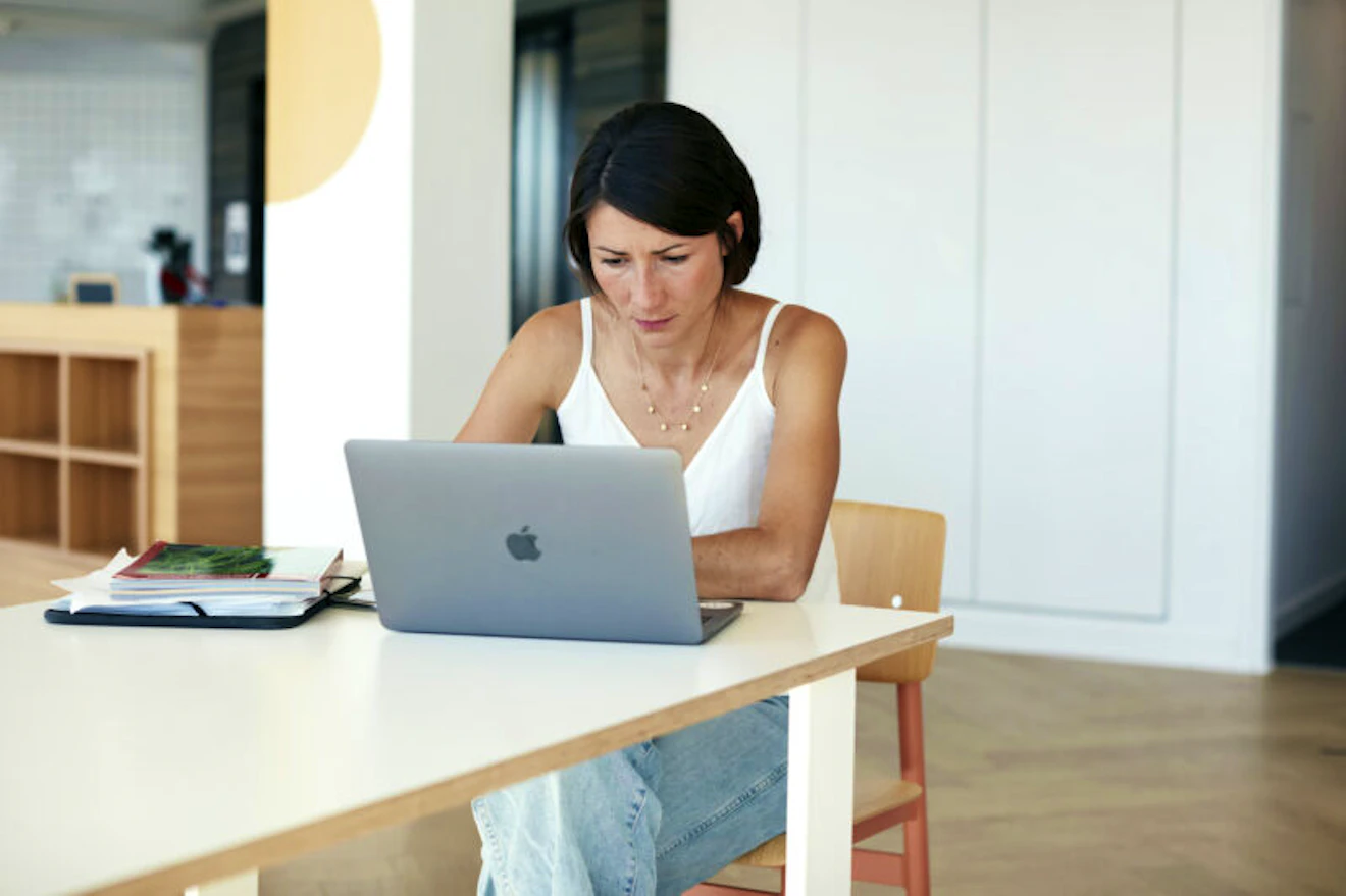 woman in front of computer