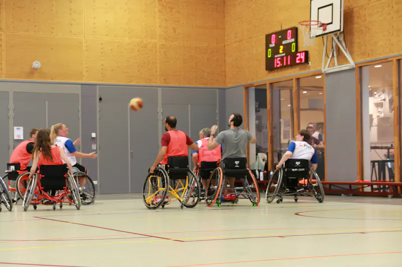 Rolstoelbasketbal bij Rollers BS Leiden