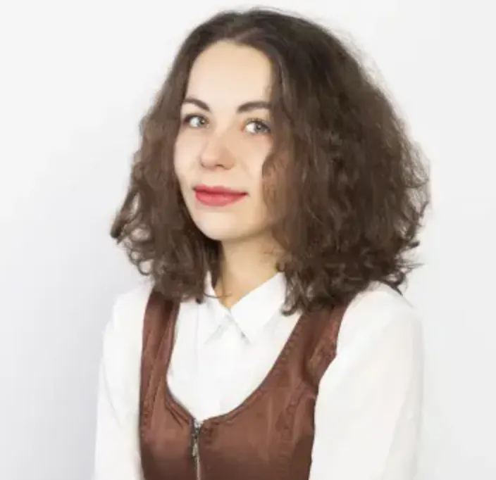 Inès Inès Maalèj
