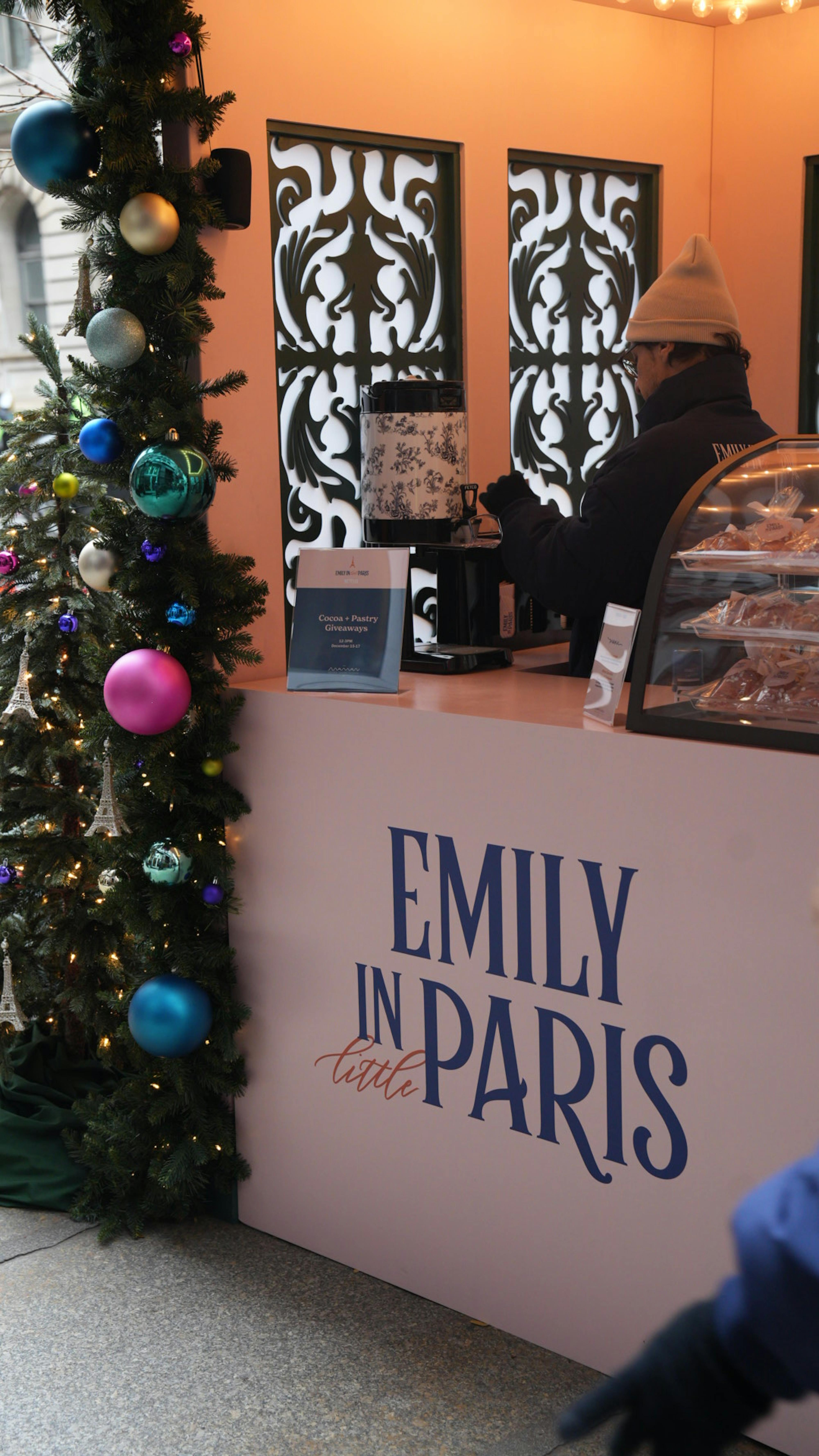 emily in little paris stall