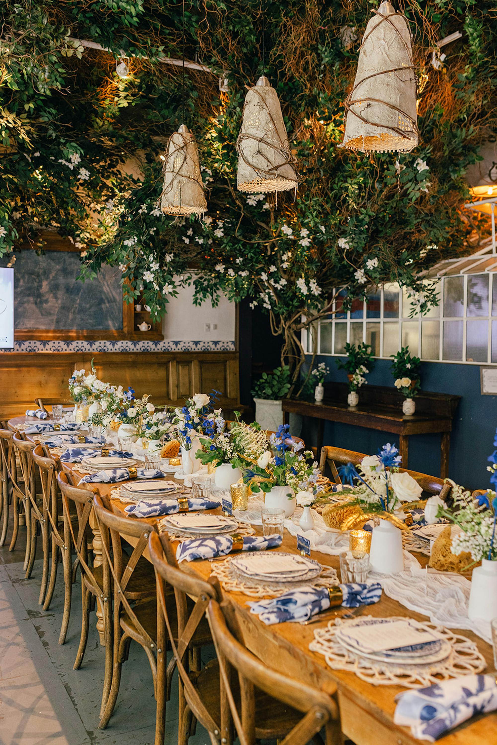 communal table at maman king