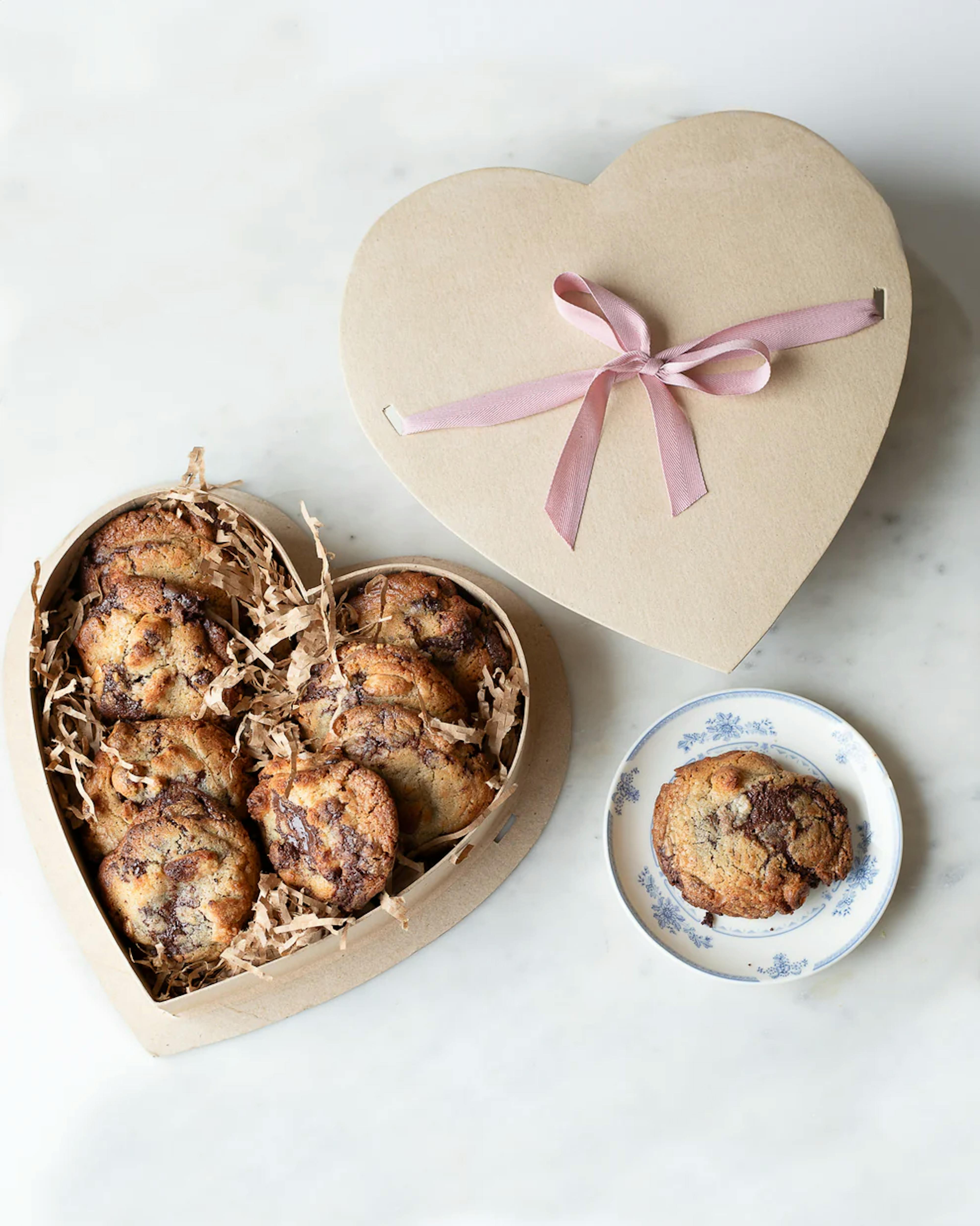 heart cookie box 