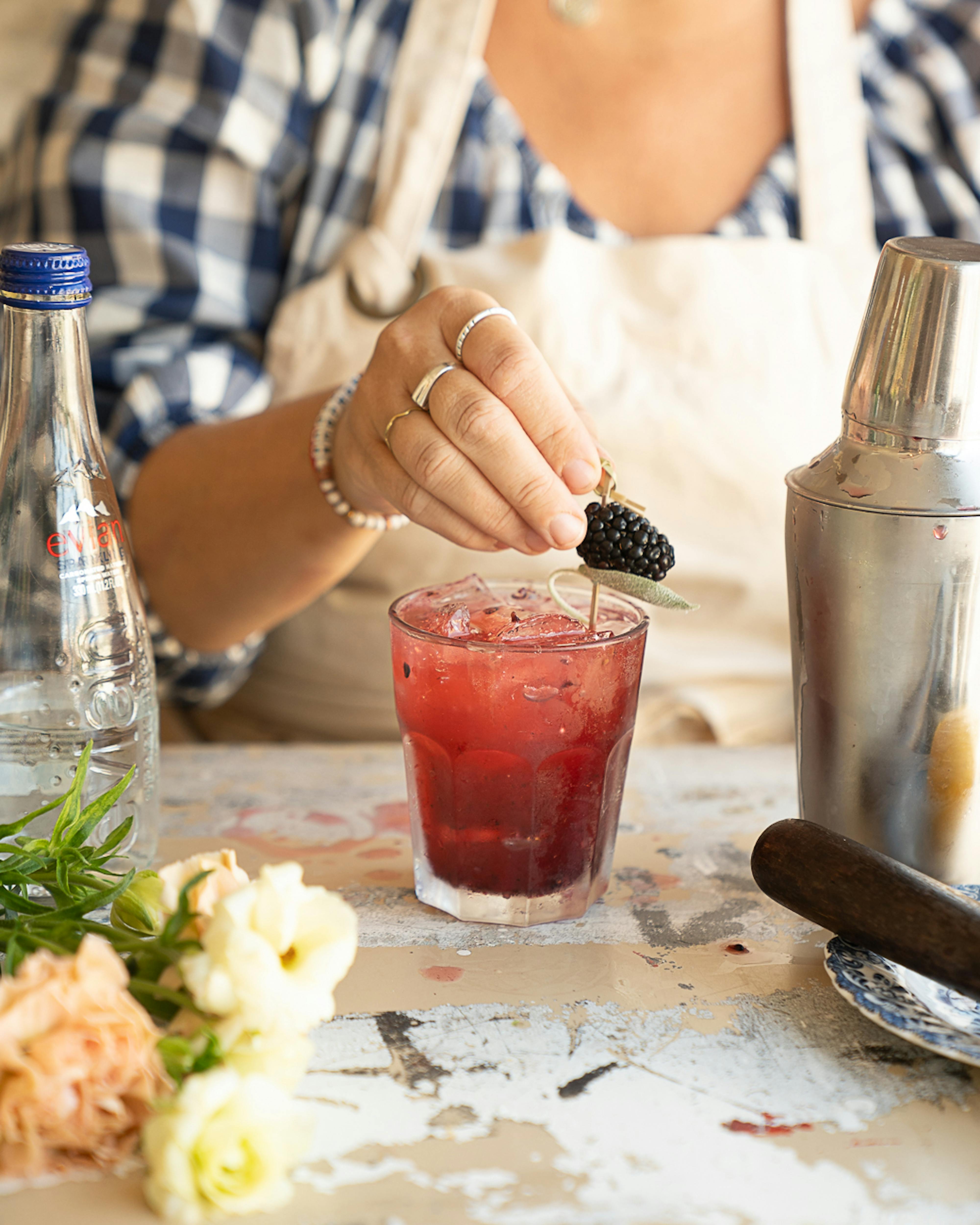 garnishing cocktail