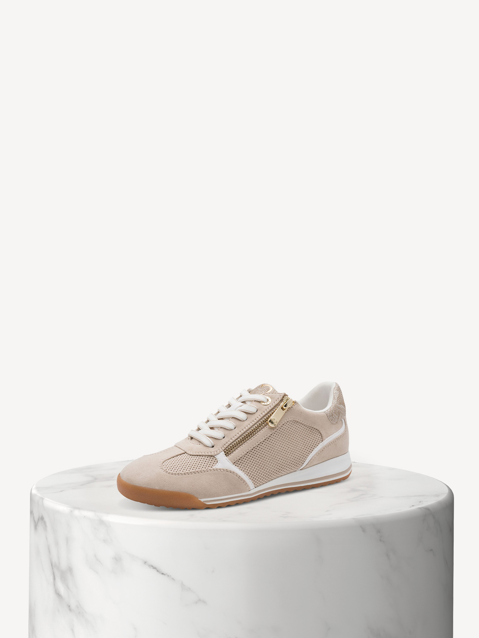 Sneaker