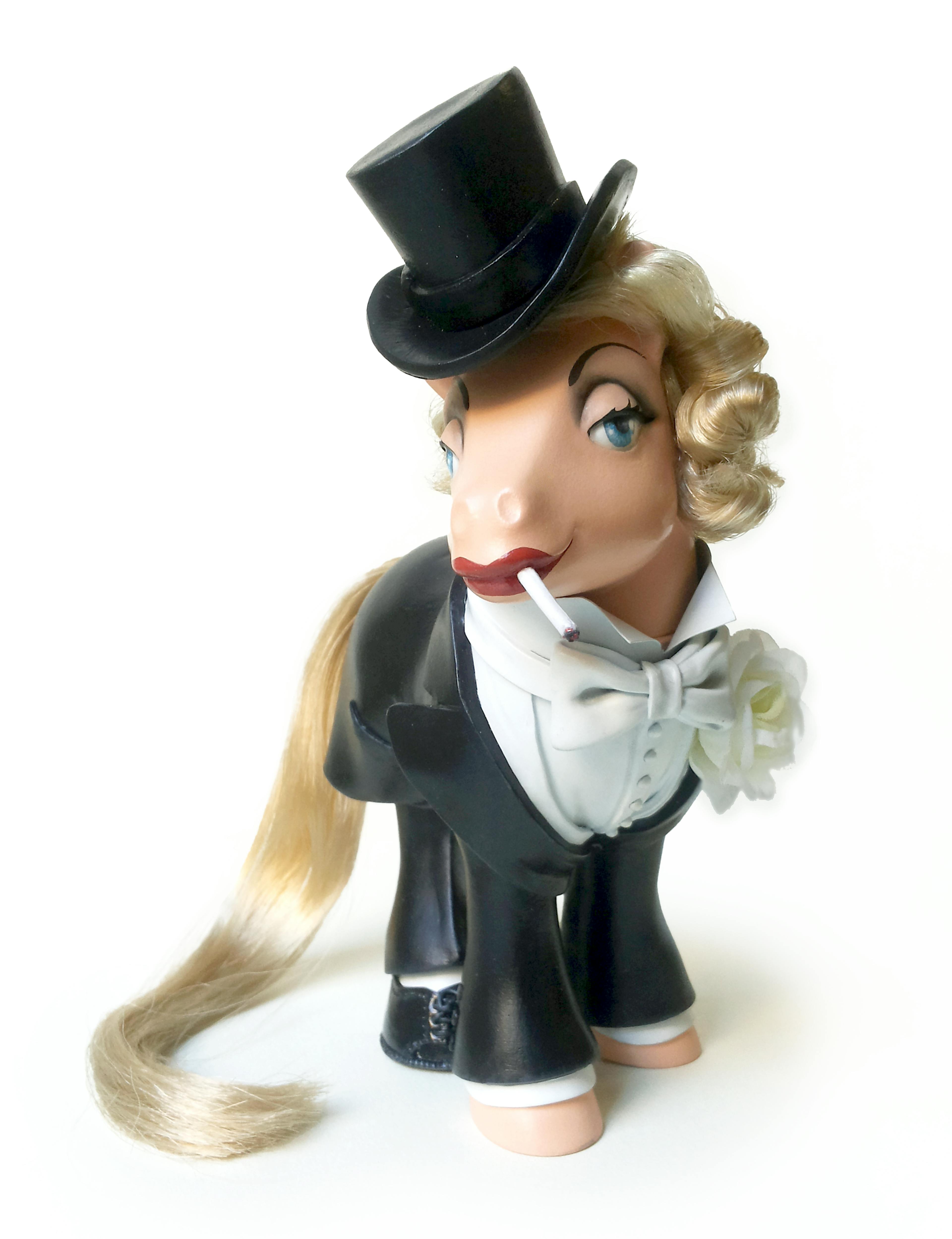 A front view of My Little Marlene Dietrich