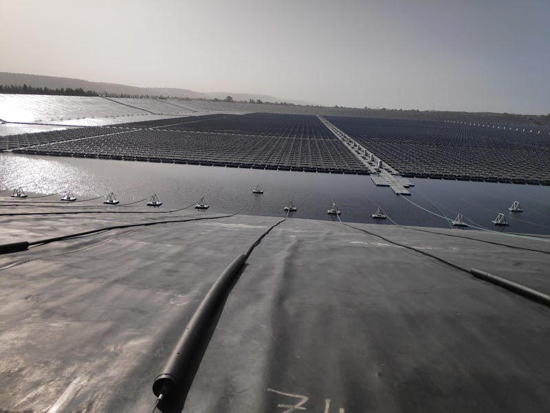 floating solar array