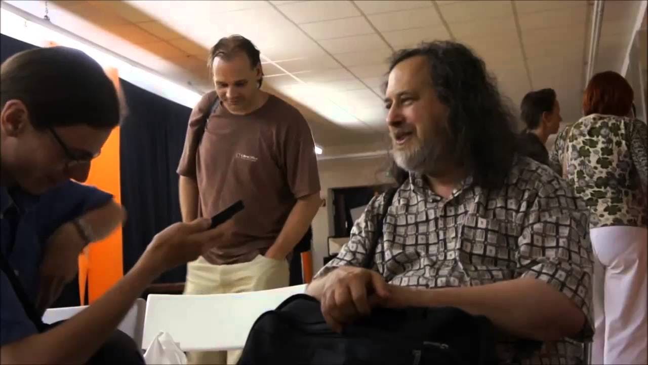 stallman saying he never installed gnu/linux