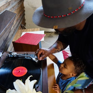 rich-hunter-record-player-music-for-videos