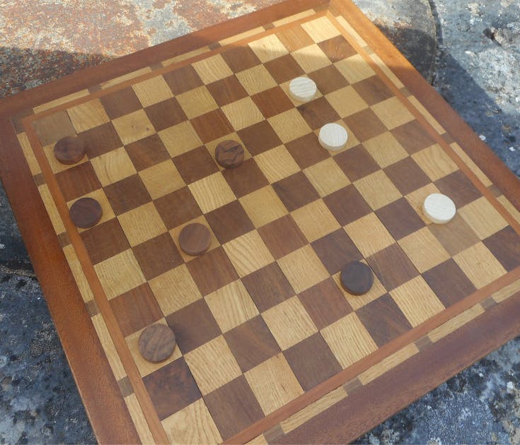 echiquier-jeux-en-bois