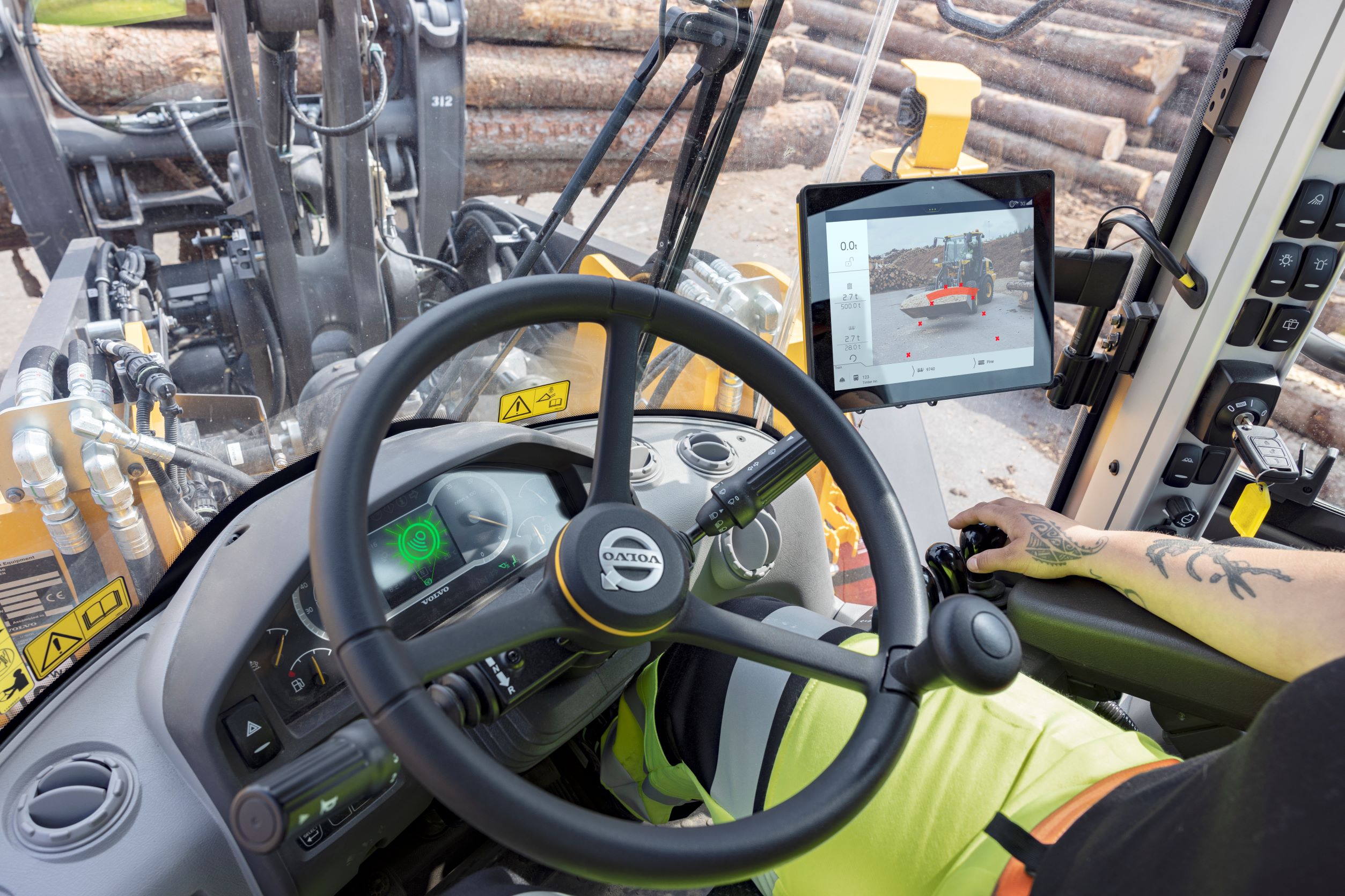 Volvo CE kopplar radar till bromssytemet