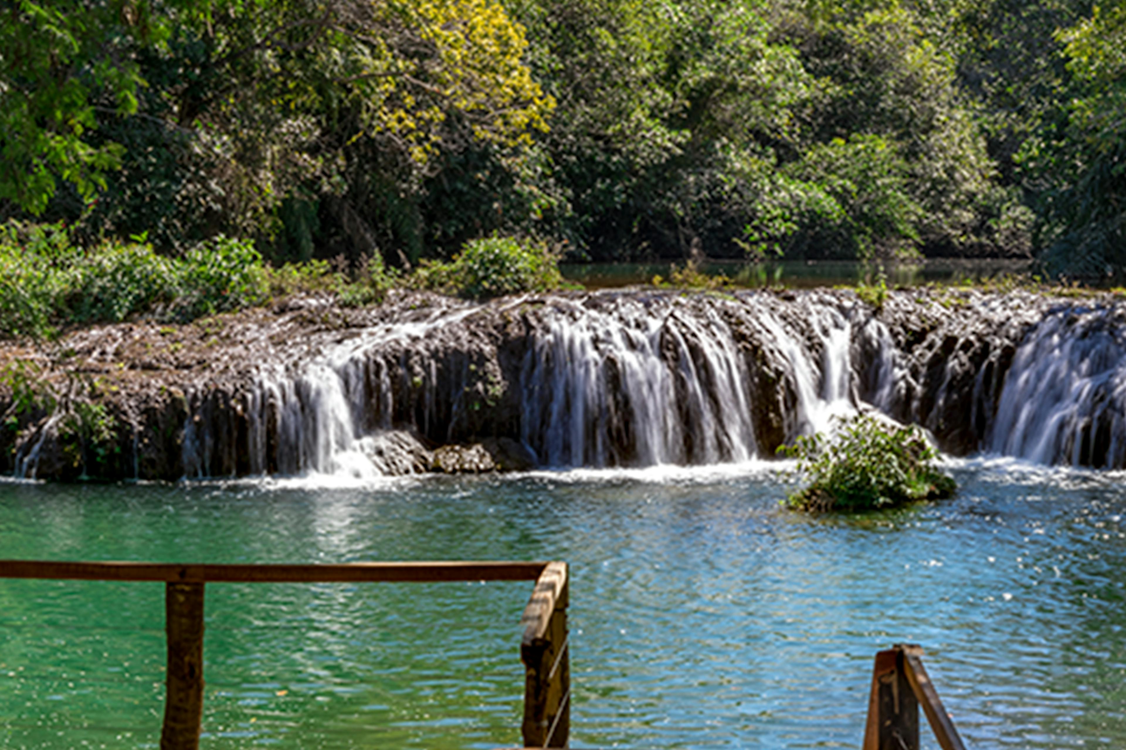 Trilha e Cachoeiras Recanto das Águas - Acqua Viagens