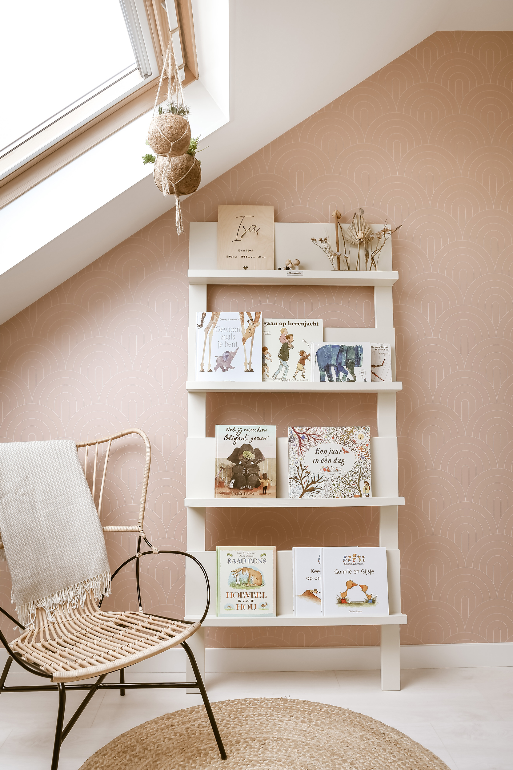 Wandrek Jamie in ivoor op kinderkamer