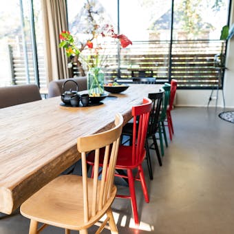 Spijlenstoel Maxime in verschillende kleuren