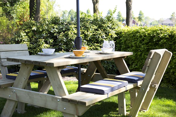Wooden picnic table Tallinn