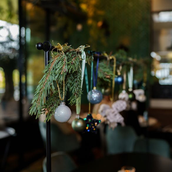 Ochtend Misschien Melodieus Eenvoudig kersttafels versieren in jouw restaurant? Met decoratieframe Babs  van MaximaVida creër je die kerstsfeer in een handomdraai!