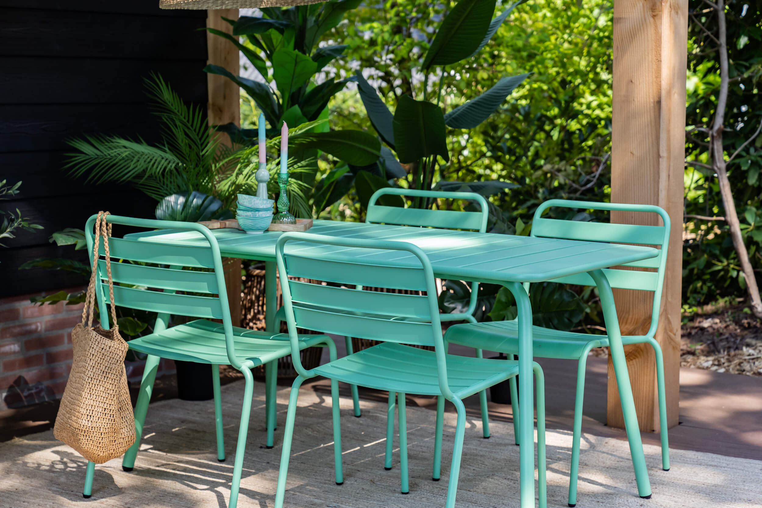 Max Cactus Green metal garden set with 4 chairs