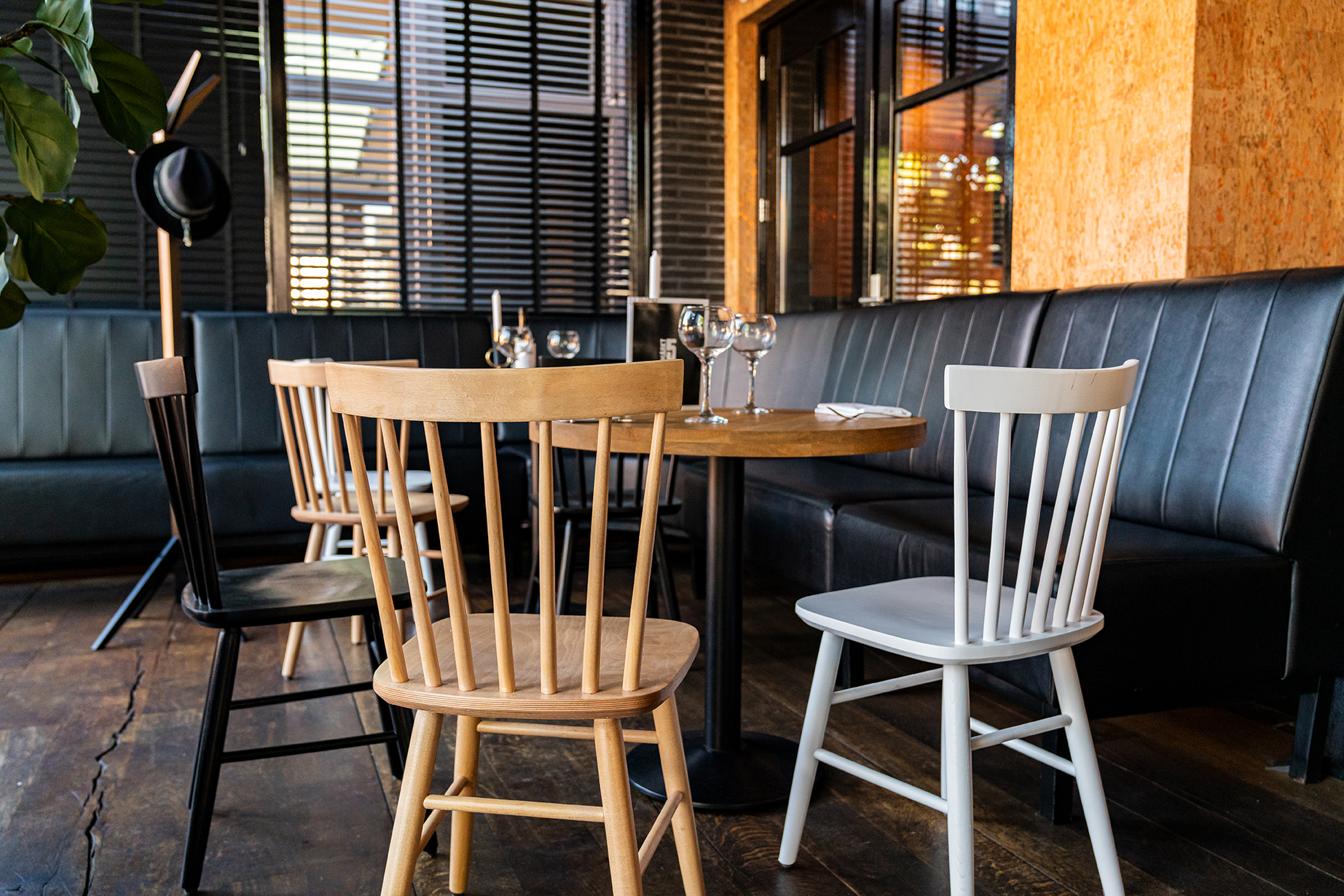 Spijlenstoel Maxime in verschillende kleuren