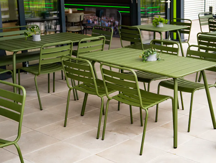 Olijfgroene Max terrassets op dakterras WSi