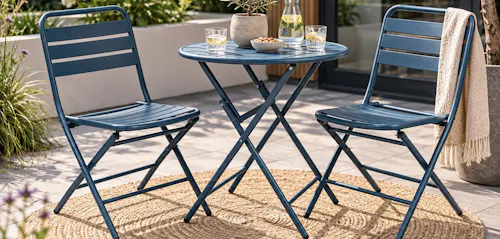 Petrol blauwe bistroset Max in tuin
