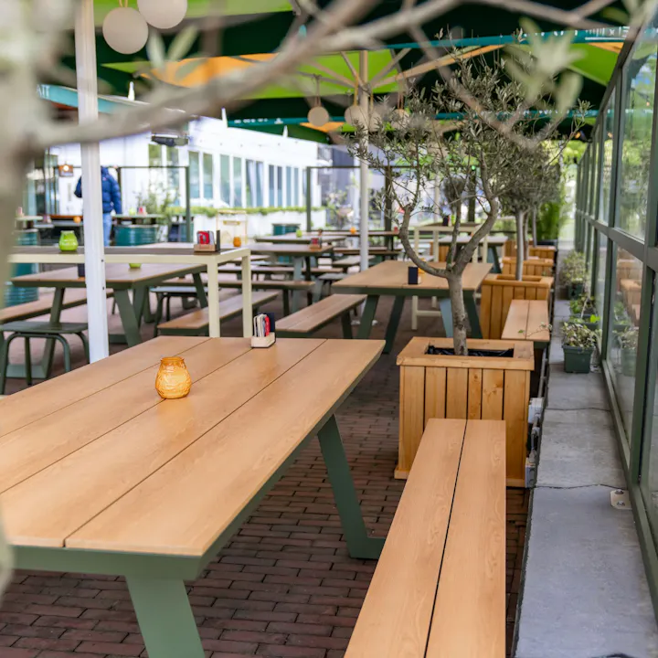 MaximaVida picknicktafel bermuda op terras House of Watt