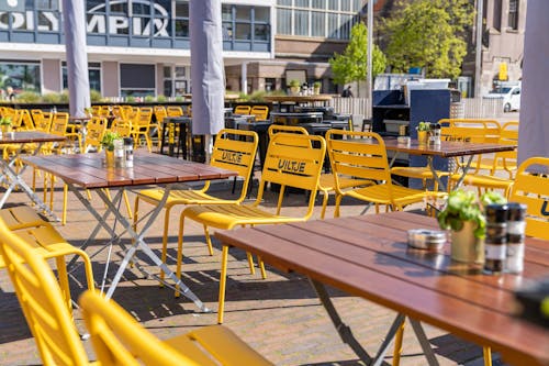 MaximaVida metalen terrasstoel okergeel Uiltje brewery