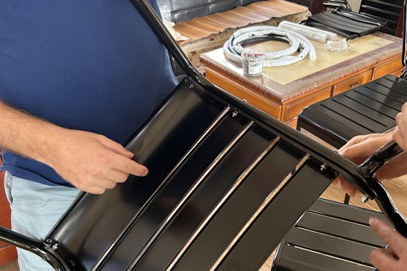 Besuch in China Lounge Chair Max Muster