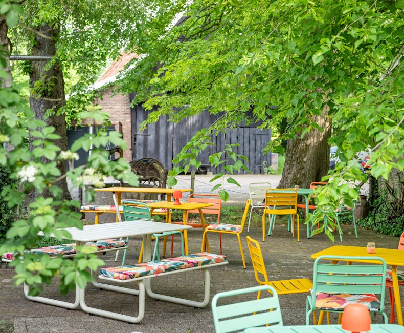 Coloured Max garden furniture with cushions in the Rensink tea garden