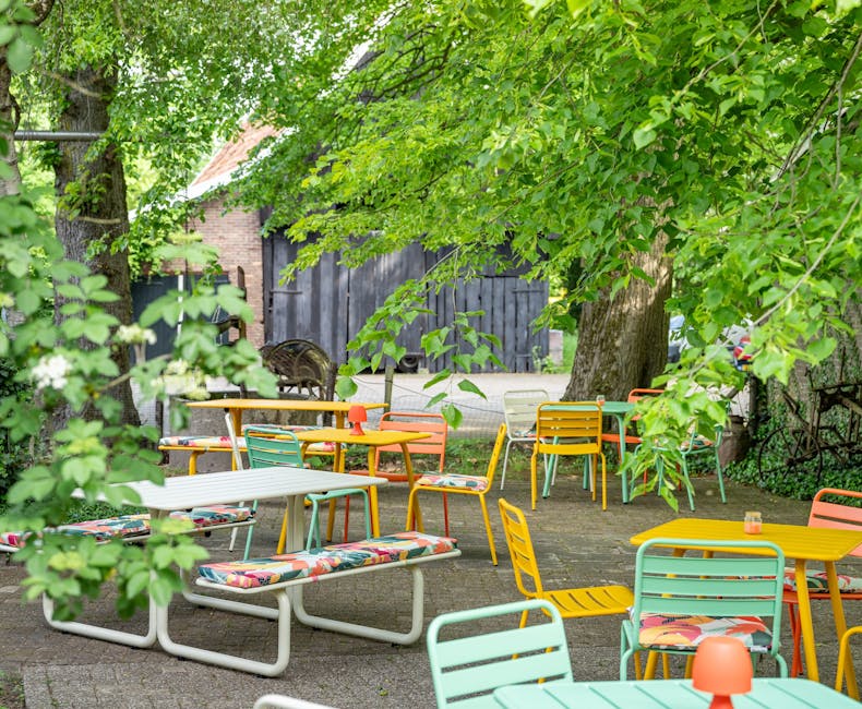 Coloured Max garden furniture with cushions in the Rensink tea garden