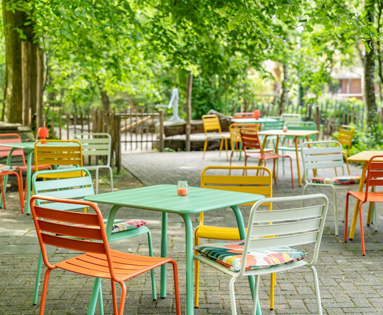 MaximaVida Terrasse mit Max Gartensets mit Tischen und Stühlen