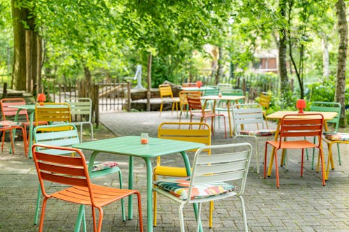 Metalen tuintafel Max 80 cm op terras theetuin