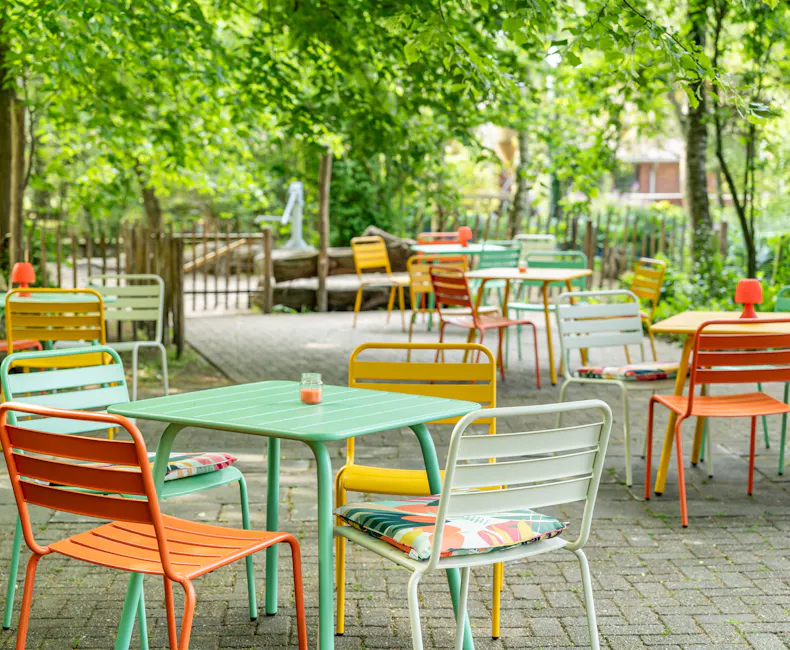 Terrace with Max garden sets, including tables and chairs