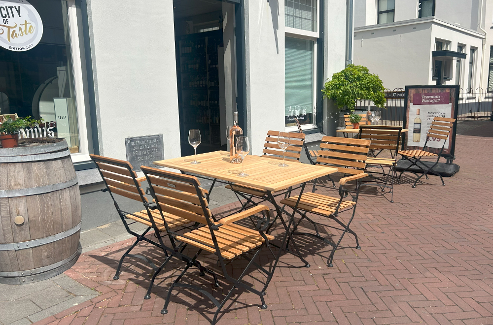 Toscana bistro sets bij slijterij Antonius