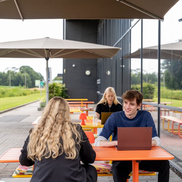 MaximaVida collega's aan het werk