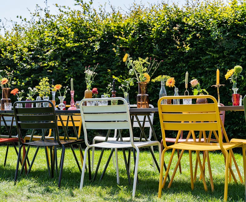 Coloured metal garden chair Max in colour