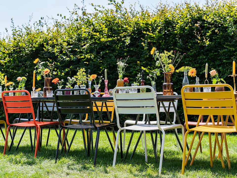 Farbiger Metall-Gartenstuhl Max