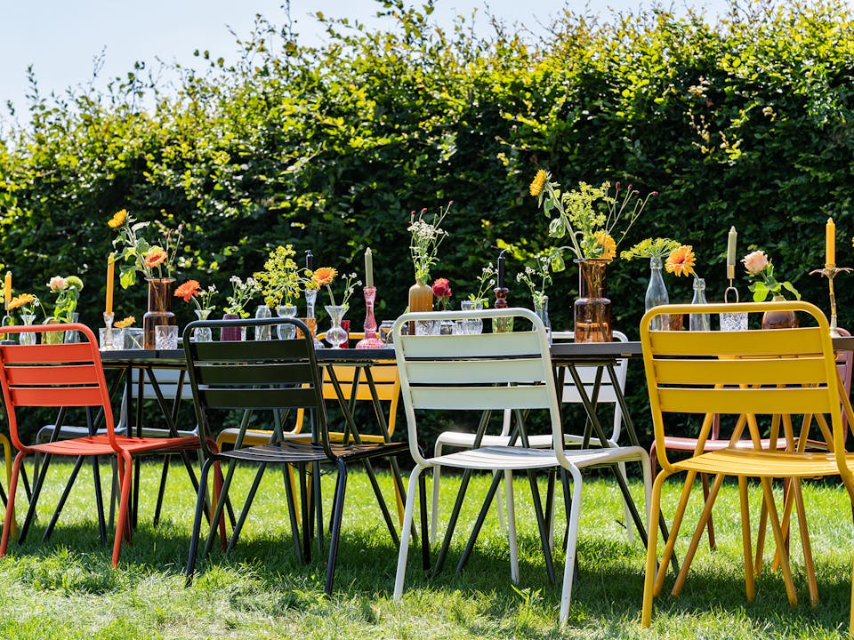 Coloured metal garden chair Max in colour