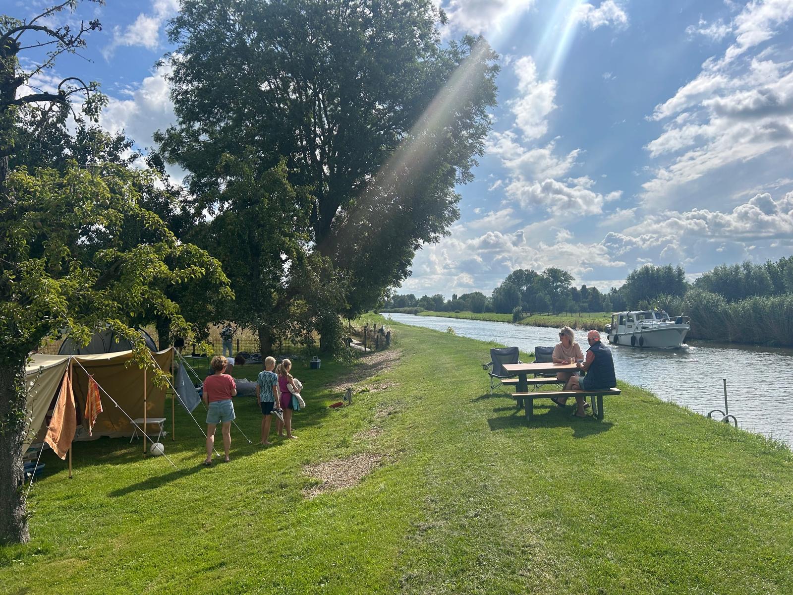 Aluminium picnic table Bermuda 150 cm at Camping De Boogaard