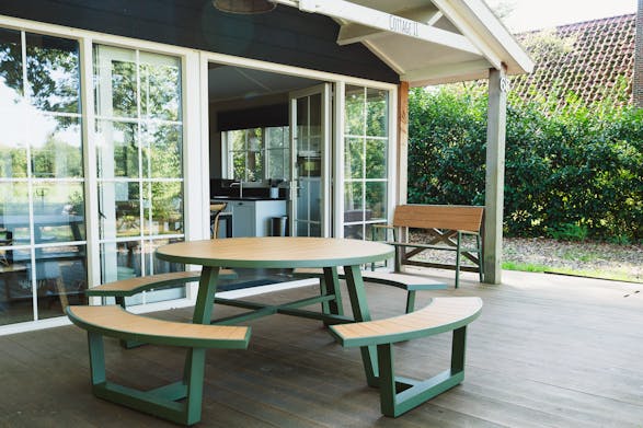 Onze Bermuda picknicktafels en banken zijn perfect voor de recreatiebranche