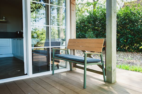 Aluminium Bermuda garden bench in olive green at Bremstruik holiday park