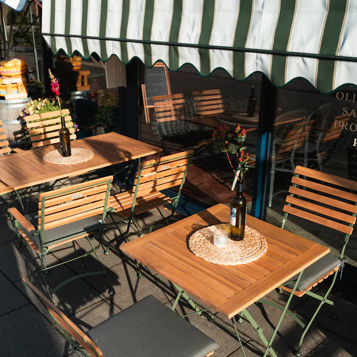 Inklapbare bistroset Toscana olijfgroen op het terras Rocco