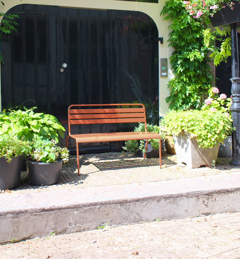 Metal garden bench Max in the sunshine